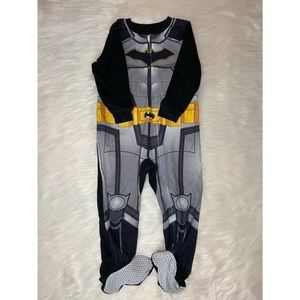 Batman Pajama footie size 4T with mini cape (not in the picture)